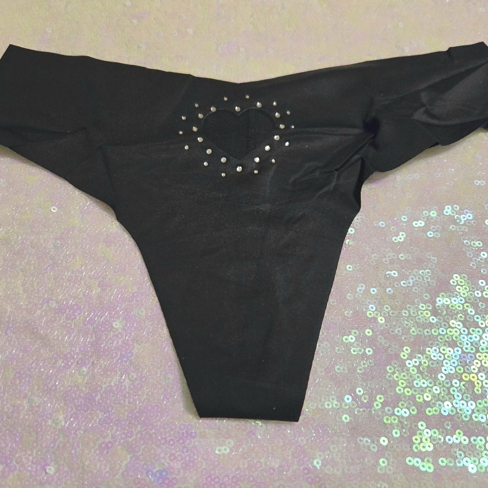 5/$40🛍 Victoria's Secret No Show Black Heart Cutout Rhinestones Thong NWOT